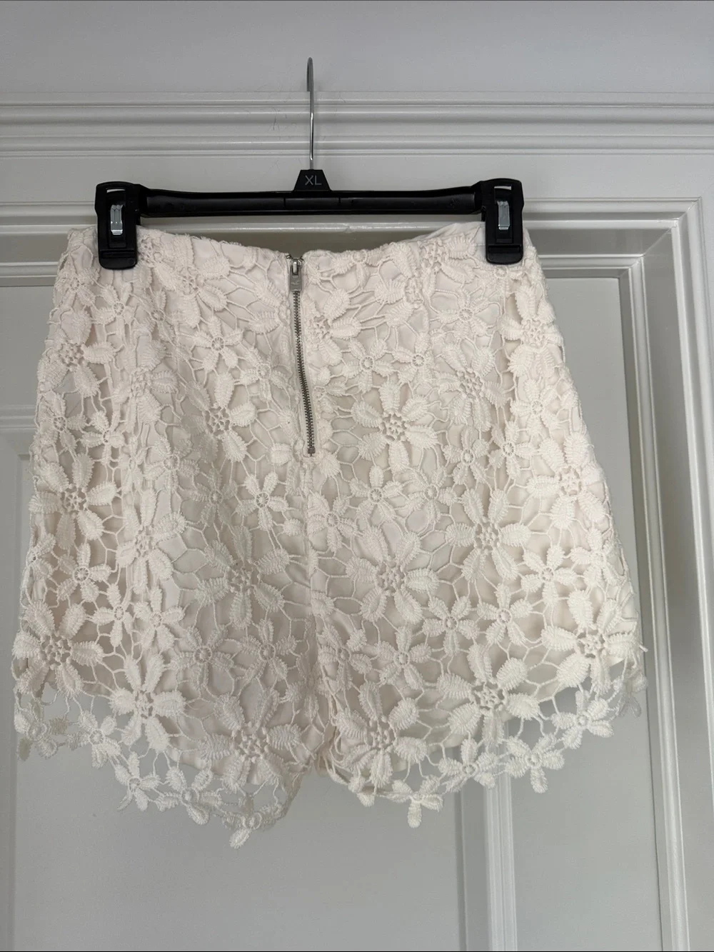 Hollister Cream Floral Lace High-Waist Shorts